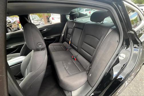 2022 Chevrolet Malibu FWD LT