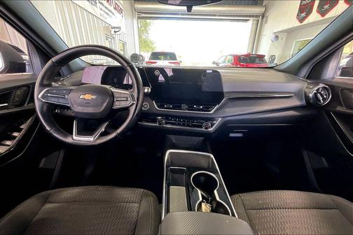 Mosaic Black Metallic 2025 Chevrolet Equinox 1LT