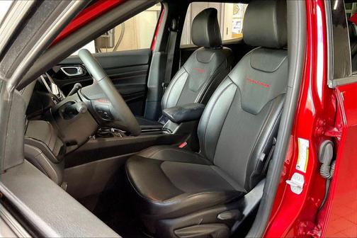 Red Hot Pearlcoat 2025 Jeep Compass Trailhawk