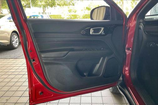 Red Hot Pearlcoat 2025 Jeep Compass Trailhawk