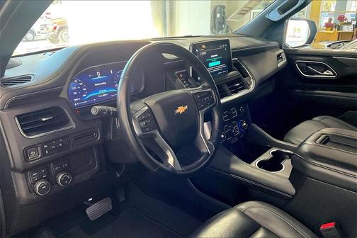 2024 Chevrolet Suburban LT