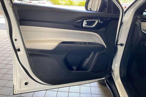 Bright White Clearcoat 2025 Jeep Compass Limited