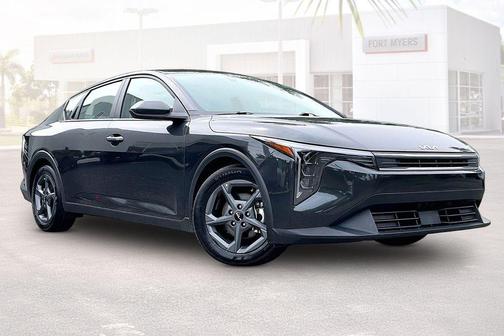 Interstellar Gray 2025 Kia K4 LXS