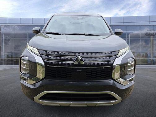 White Diamond/Black Roof 2024 Mitsubishi Outlander SE Ralliart S-AWC