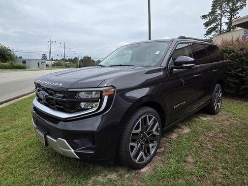 Dark Matter Gray Metallic 2026 Ford Expedition Platinum