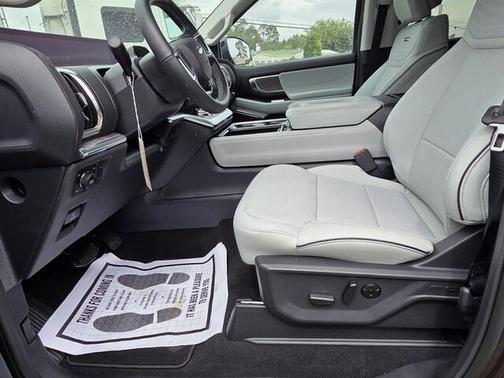Dark Matter Gray Metallic 2026 Ford Expedition Platinum