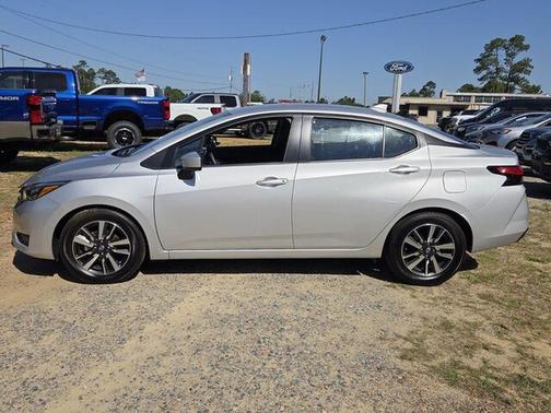 Brilliant Silver Metallic 2025 Nissan Versa 1.6 SV