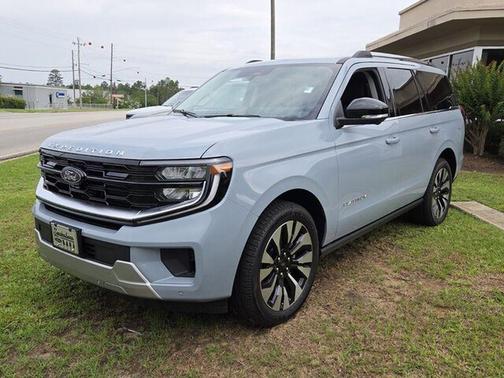 Glacier Gray Metallic Tri-Coat 2026 Ford Expedition Platinum