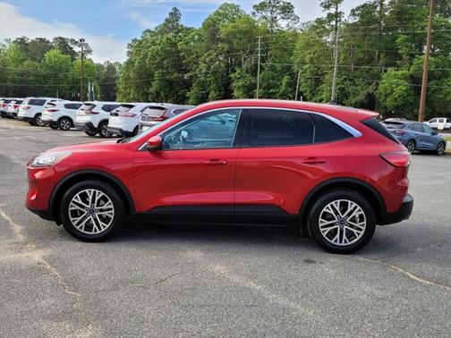 Rapid Red Metallic Tinted Clearcoat 2022 Ford Escape SEL