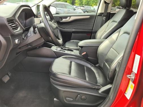 Rapid Red Metallic Tinted Clearcoat 2022 Ford Escape SEL