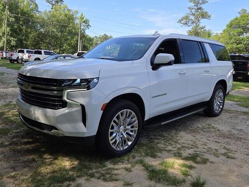 Summit White 2023 Chevrolet Suburban LT