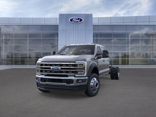 Carbonized Gray Metallic 2026 Ford F-450 Lariat