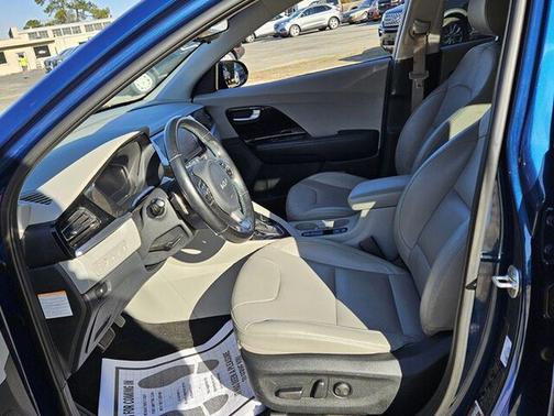 2022 Kia Niro Touring SE