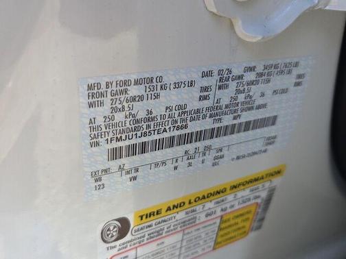 Star White Metallic Tri-Coat 2026 Ford Expedition Active