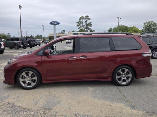 Salsa Red Pearl 2014 Toyota Sienna SE