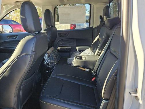 Space White Metallic 2026 Ford Maverick Lobo