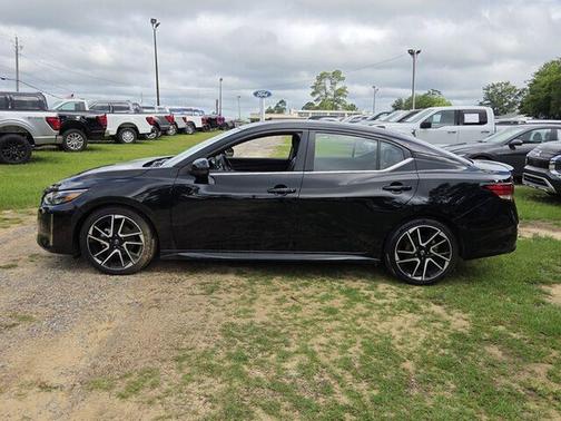 Super Black 2024 Nissan Sentra SR