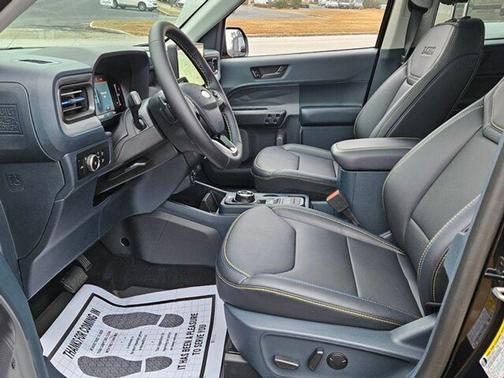 Shadow Black 2026 Ford Maverick Lobo