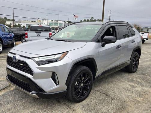 2023 Toyota RAV4 Hybrid SE