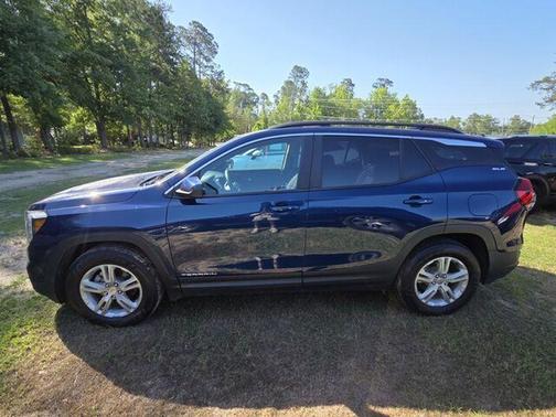 Marine Metallic 2022 GMC Terrain SLE