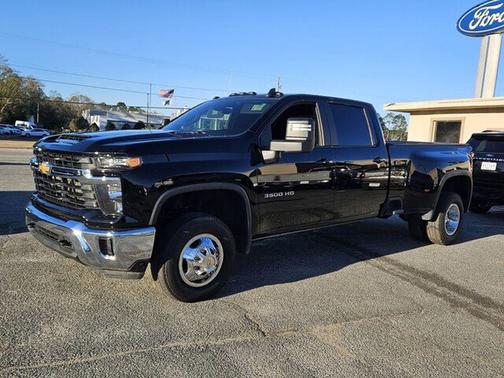 2025 Chevrolet Silverado 3500 LT