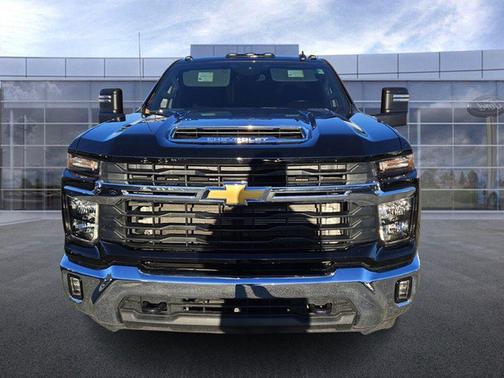 2025 Chevrolet Silverado 3500 LT