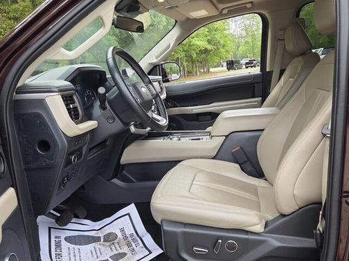 Jewel Red Metallic Tinted Clearcoat 2024 Ford Expedition Limited
