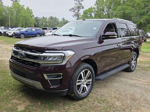 Jewel Red Metallic Tinted Clearcoat 2024 Ford Expedition Limited