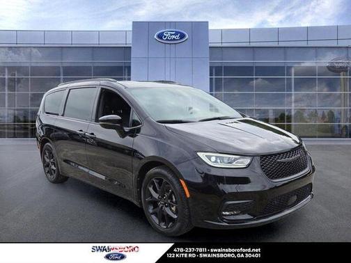 Diamond Black Crystal Pearlcoat 2024 Chrysler Pacifica Limited