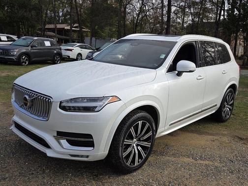 2024 Volvo XC90 B5 Core Bright Theme