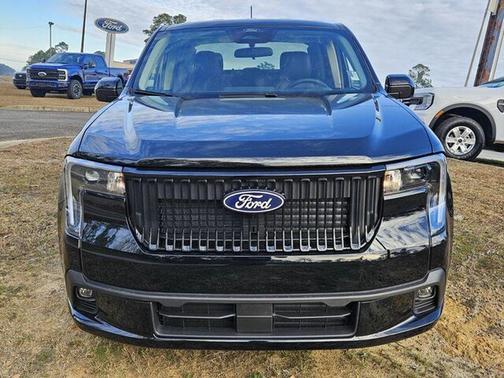 Shadow Black 2026 Ford Maverick Lobo Standard