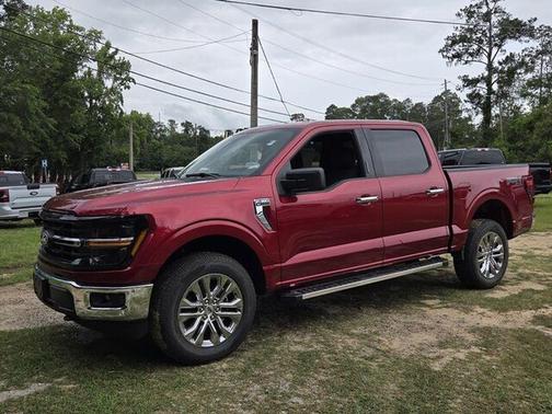Ruby Red Metallic Tinted Clearcoat 2026 Ford F-150 XLT