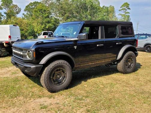 Shadow Black 2025 Ford Bronco Base