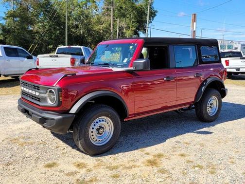 Ruby Red Metallic Tinted Clearcoat 2025 Ford Bronco Base
