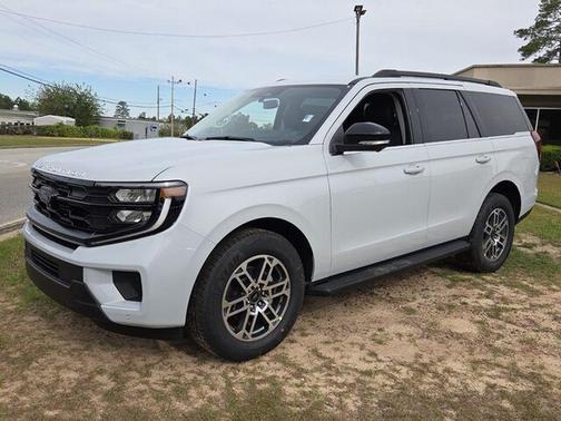 Space Silver Metallic 2026 Ford Expedition Active