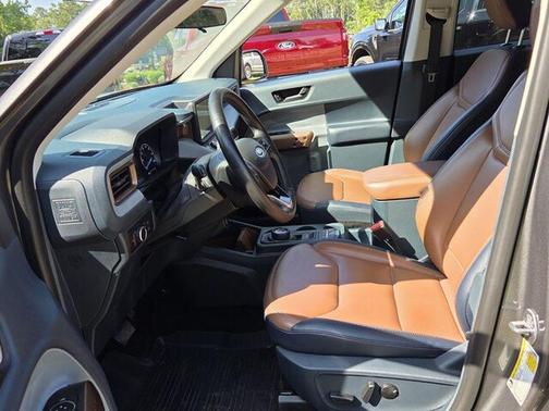 Carbonized Gray Metallic 2024 Ford Maverick Lariat