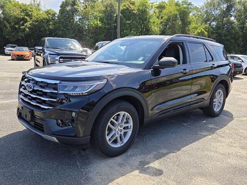 Agate Black Metallic 2026 Ford Explorer Active