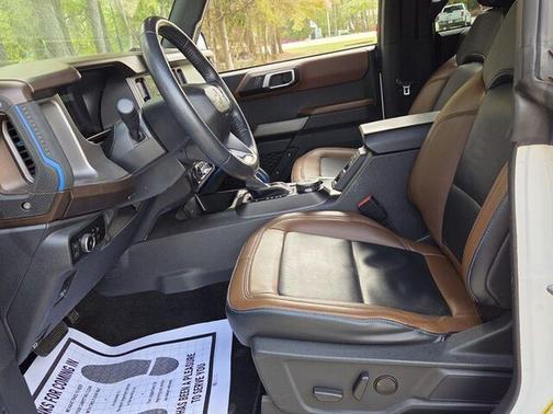 Oxford White 2022 Ford Bronco Outer Banks