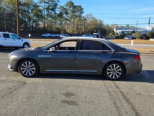 2018 Lincoln Continental Premiere