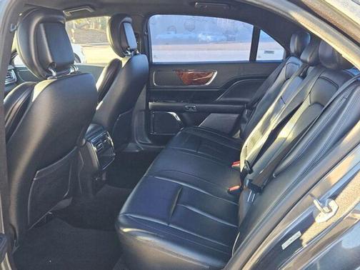 2018 Lincoln Continental Premiere