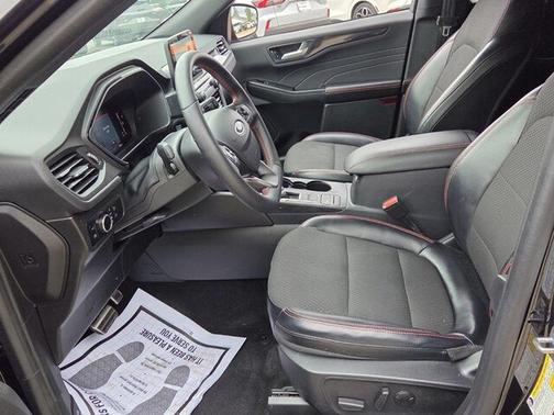 Agate Black Metallic 2024 Ford Escape ST-Line