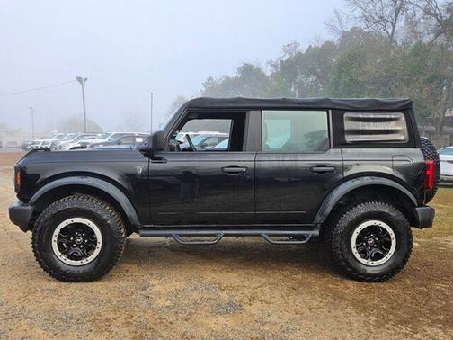 2021 Ford Bronco Base