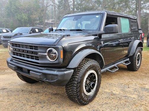 2021 Ford Bronco Base