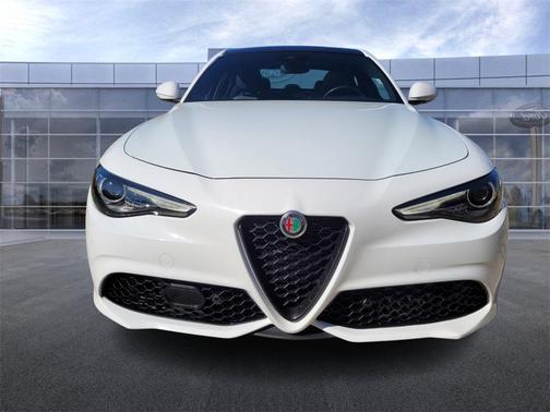Alfa White 2023 Alfa Romeo Giulia Sprint RWD