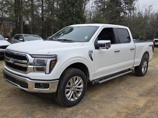 Star White Metallic Tri-Coat 2026 Ford F-150 Lariat