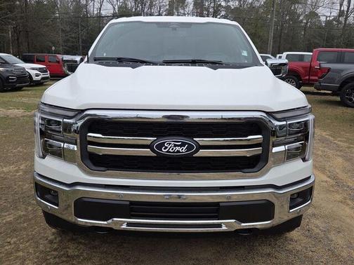 Star White Metallic Tri-Coat 2026 Ford F-150 Lariat