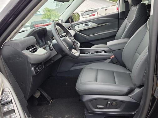Agate Black Metallic 2026 Ford Explorer Active