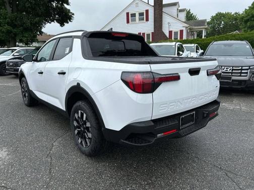 2025 Hyundai SANTA CRUZ SEL Activity