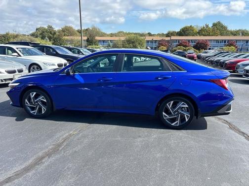 2025 Hyundai ELANTRA SEL Convenience