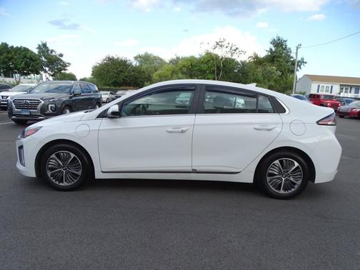 2021 Hyundai IONIQ Plug-In Hybrid SEL